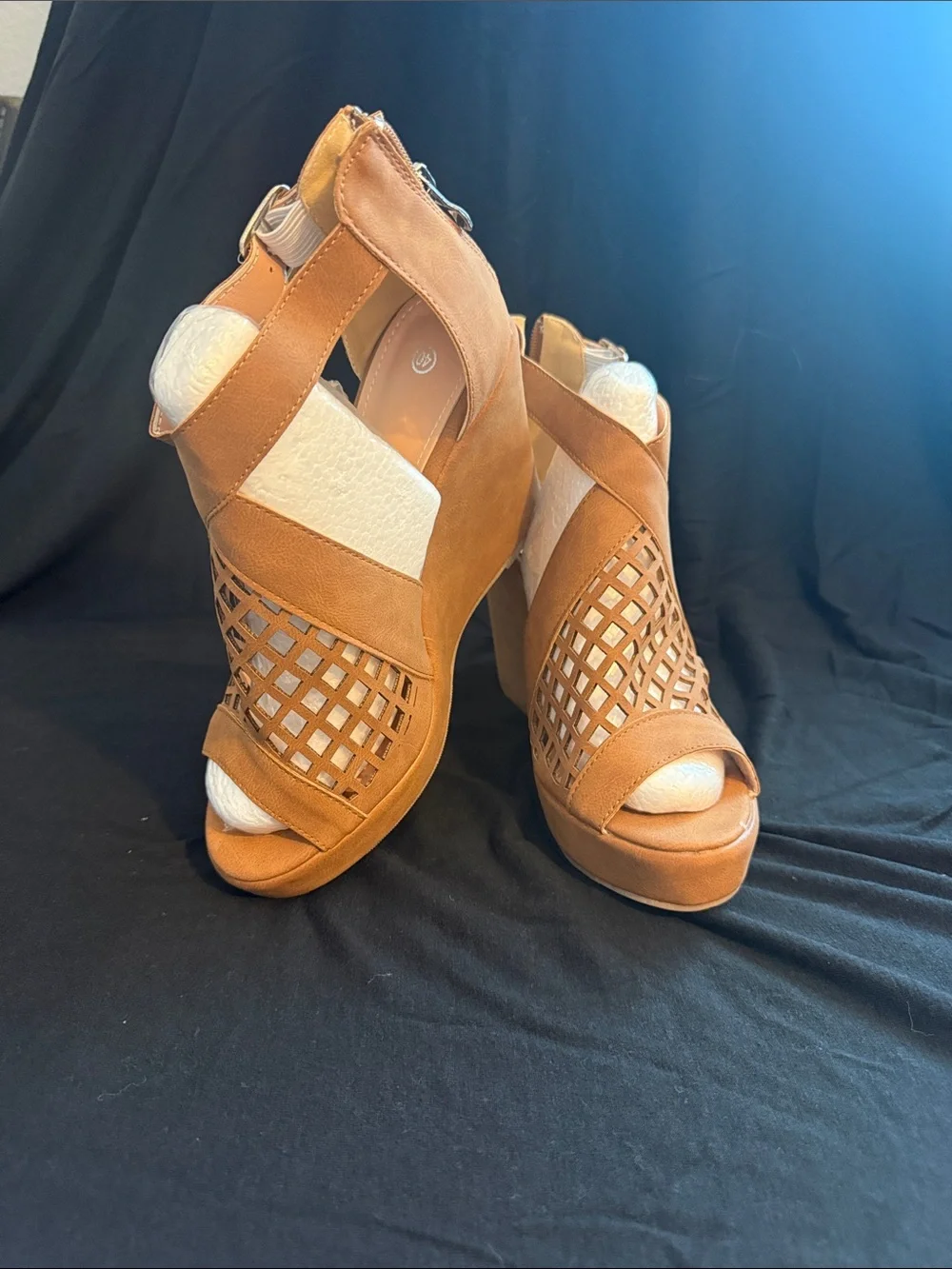 N/A chestnut wedge